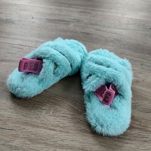 Girls BEBE fuzzy slippers